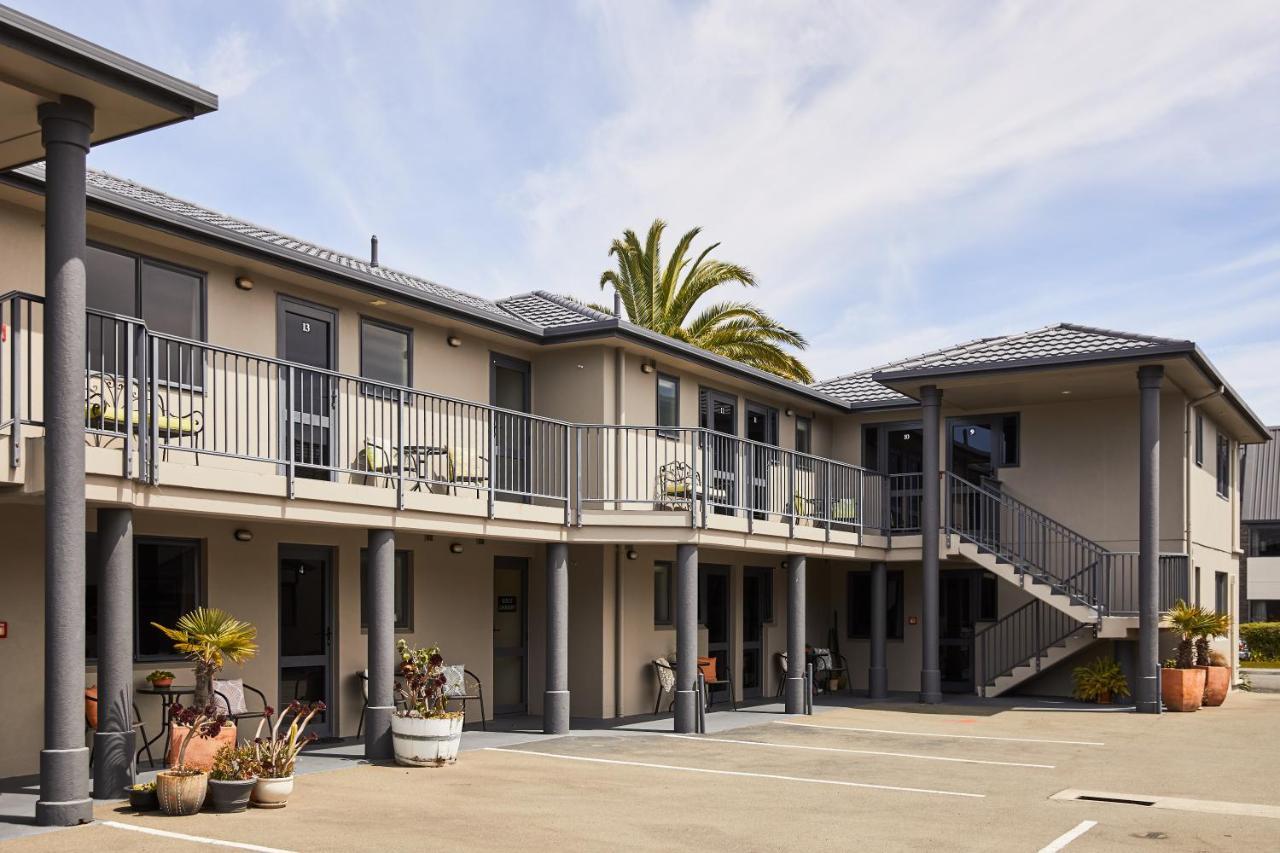 Blenheim Palms Motel Exterior foto